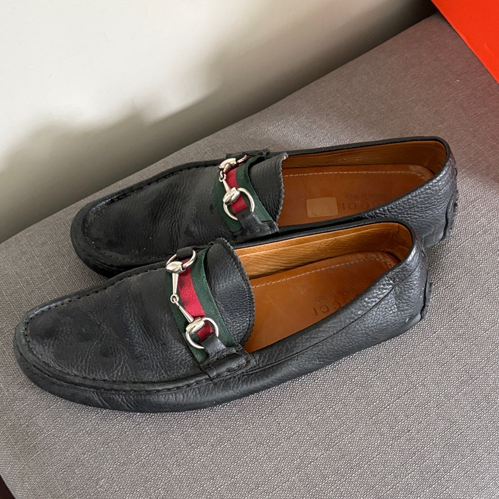 Gucci Black Leather Loafers with Red and Green Accents